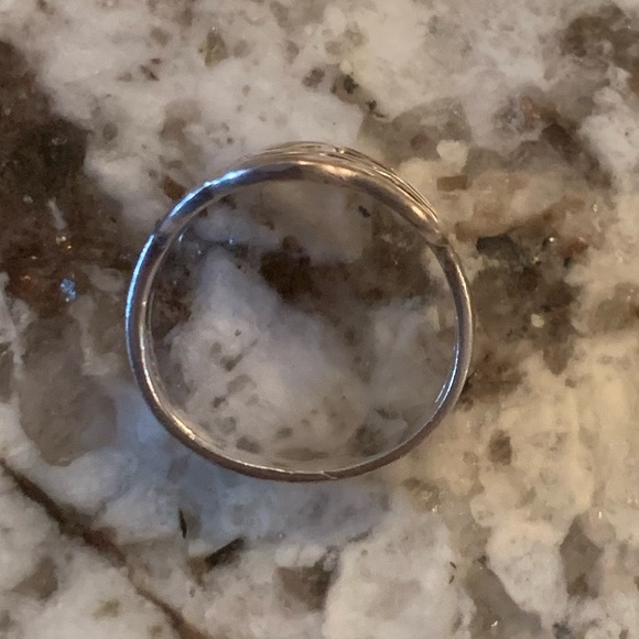 Vintage Sterling Silver Flower Ring, Stamped Thailand 925, Approx. Size 7 - Picture 4 of 8